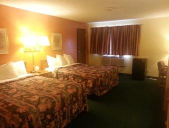 Sunset Inn & Suites - Lincoln Airport 7/15
