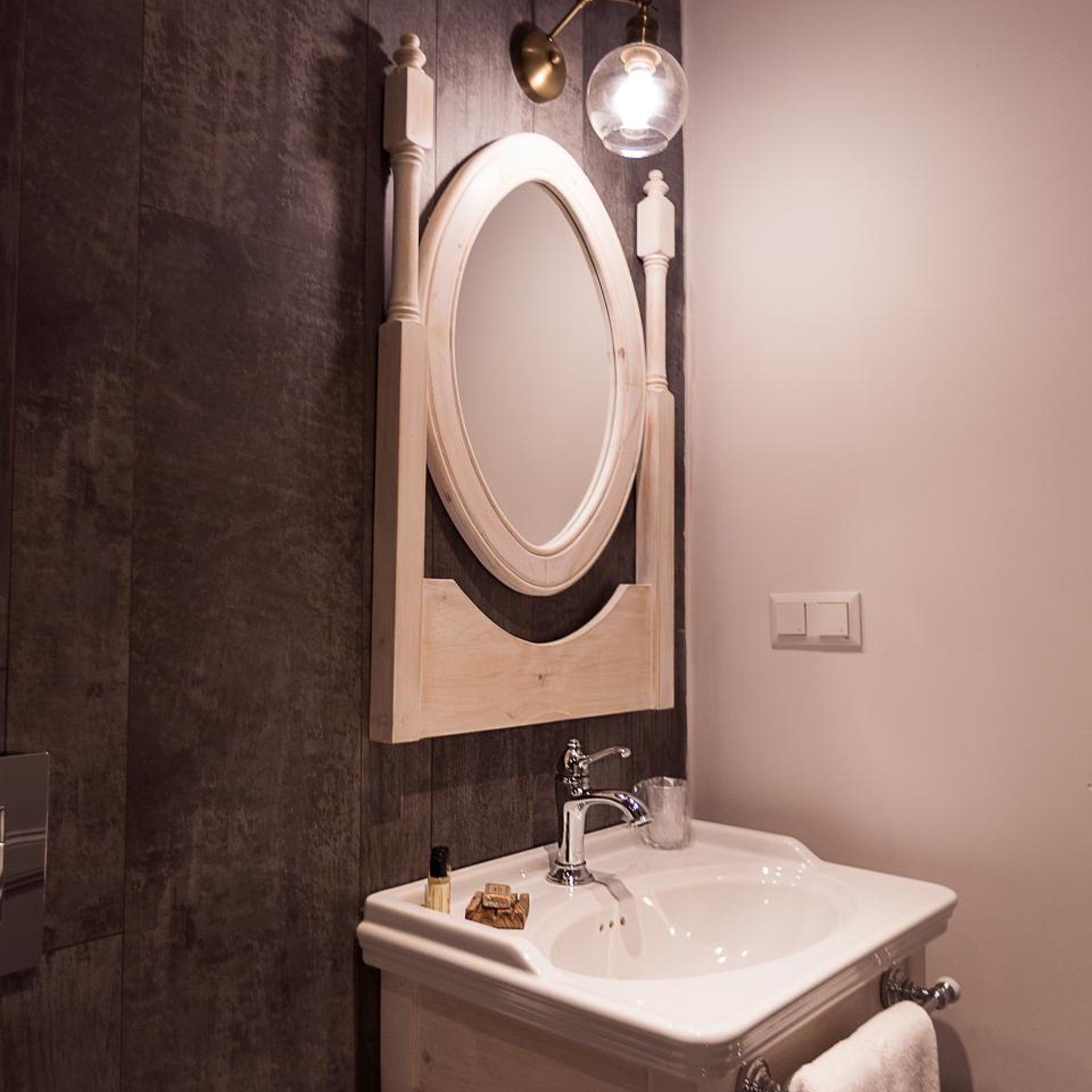 Kapya Hotel 48/50