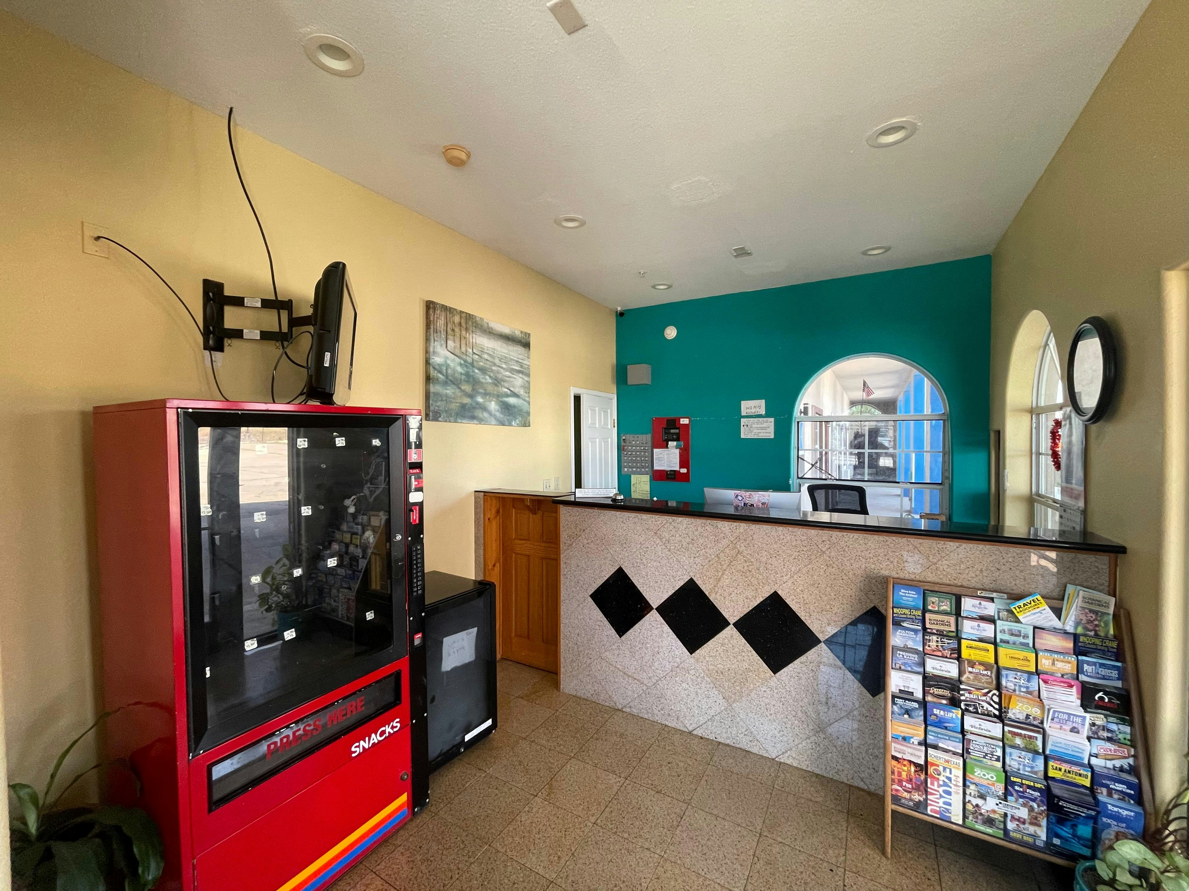 Airport Inn & Suites South Padre Island I 37 9/23