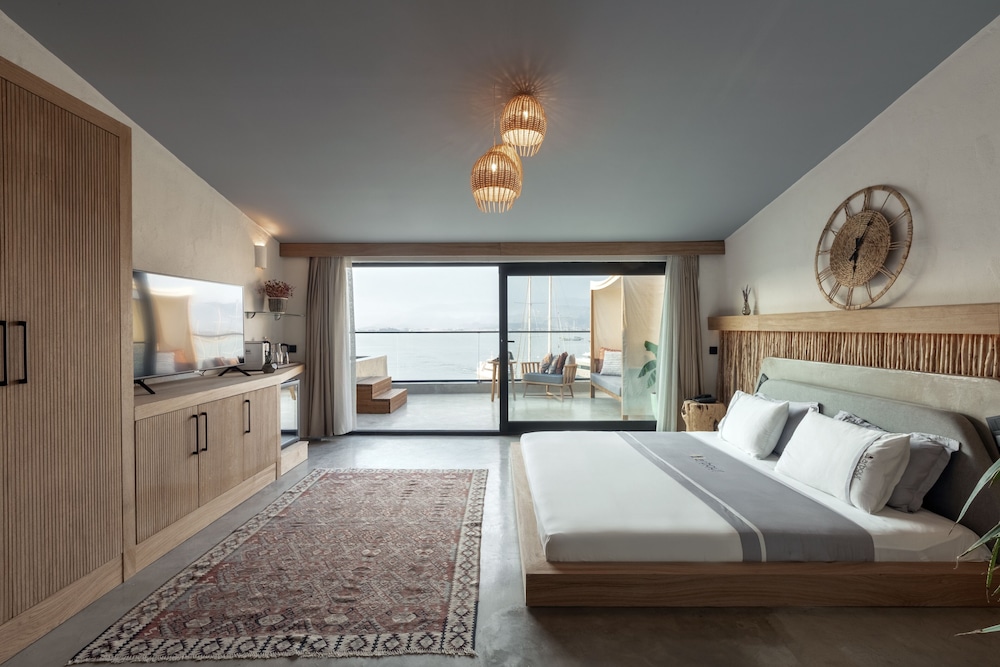 Harbour Suite 8/38