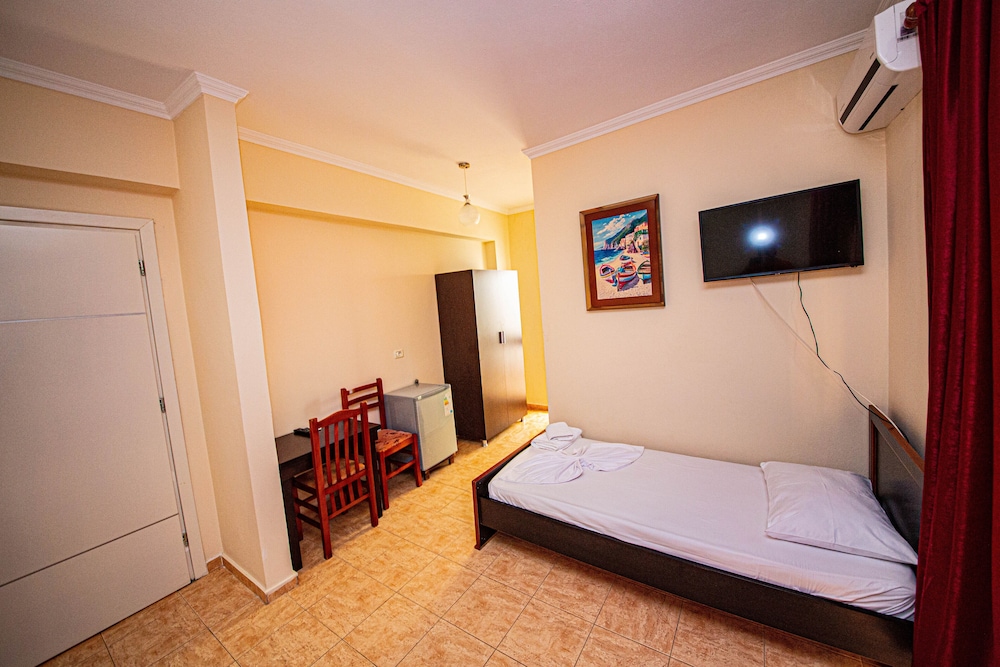Hotel Primavera 16/50
