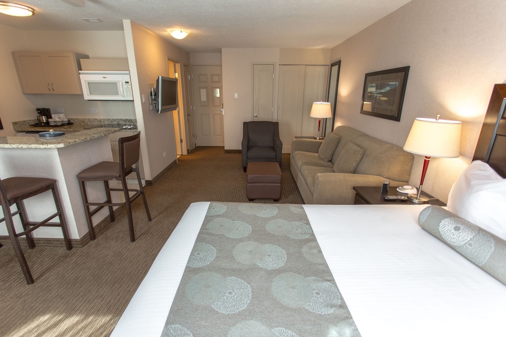 Campus Tower Suite Hotel 18/67