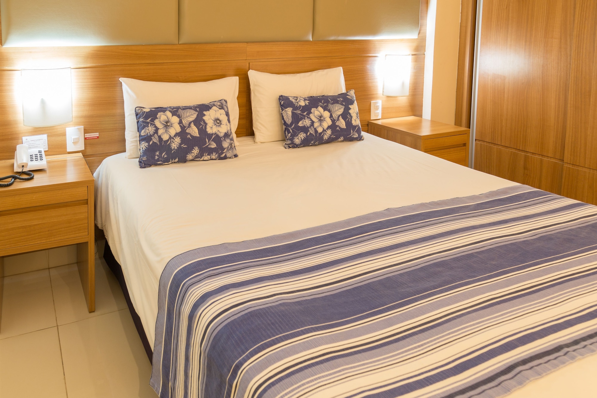 STANDARD, DOUBLE BED, COURTYARD VIEW