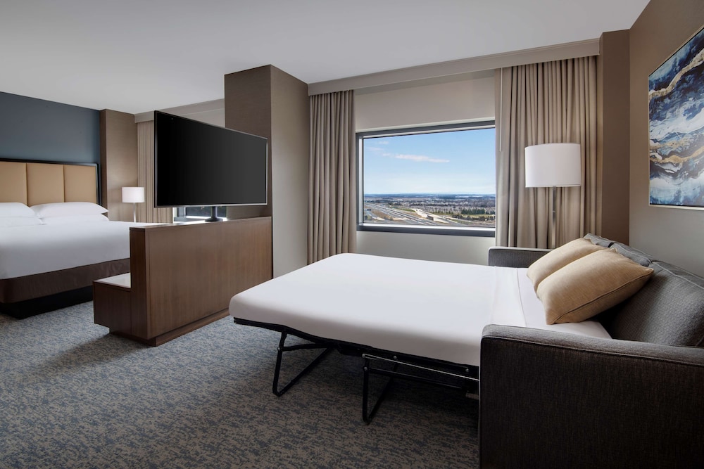 غرفة بسرير كوين مع أريكة لذوي الإعاقة، Hyatt Regency Dulles 2/5