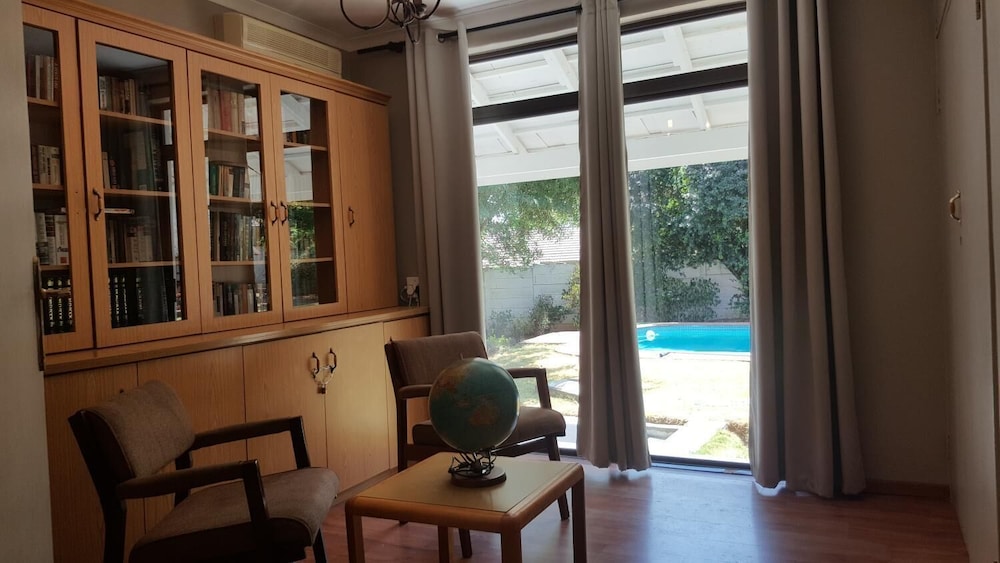 Luxury Heights Guesthouse 17/26