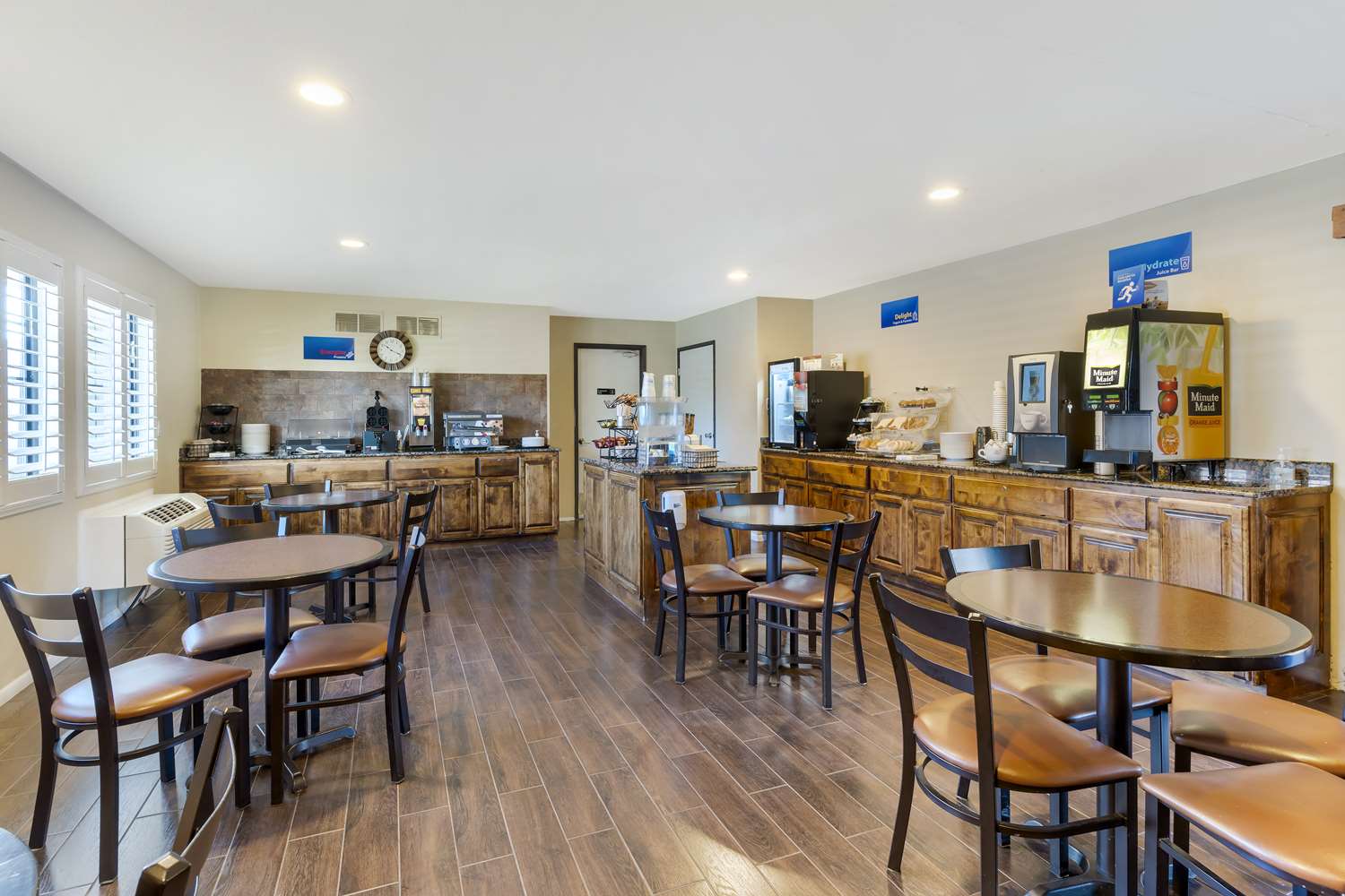 Sonoma Winegrower's Inn 38/42