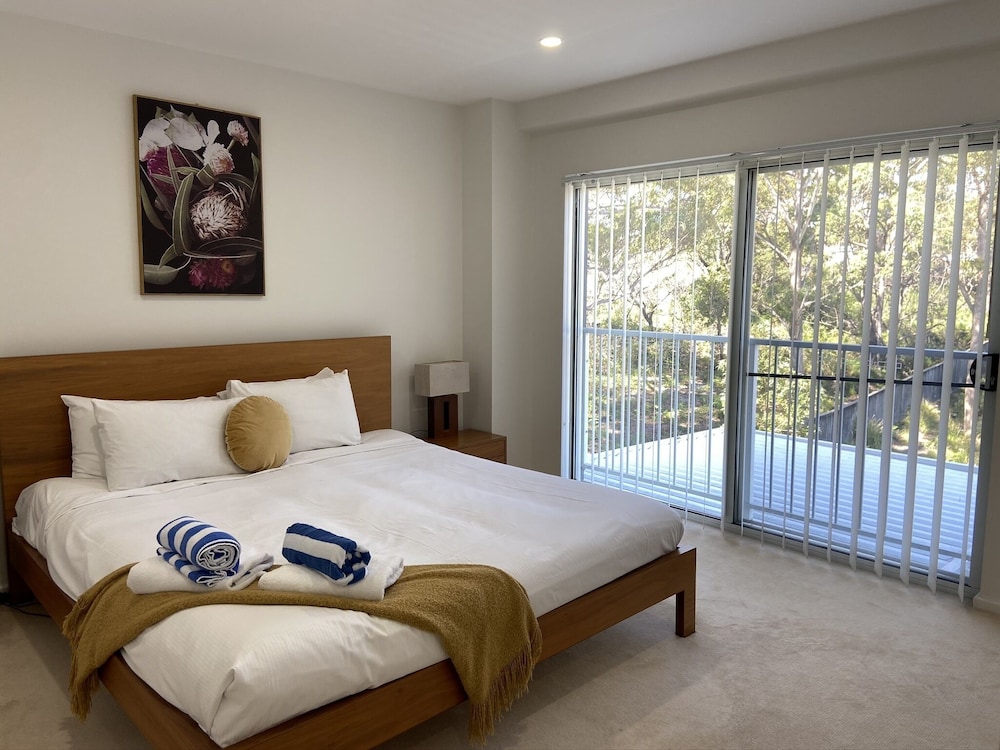 3 Bedrooms, Penthouse, King Bed, Two Story, 2 Bathrooms
