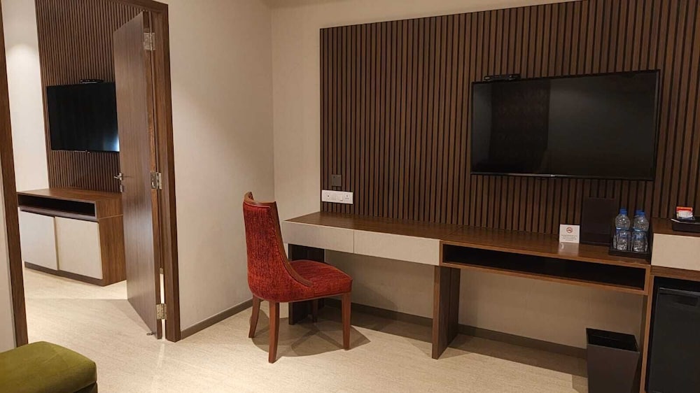 Fortune Park Airport Road Hubballi 45/59
