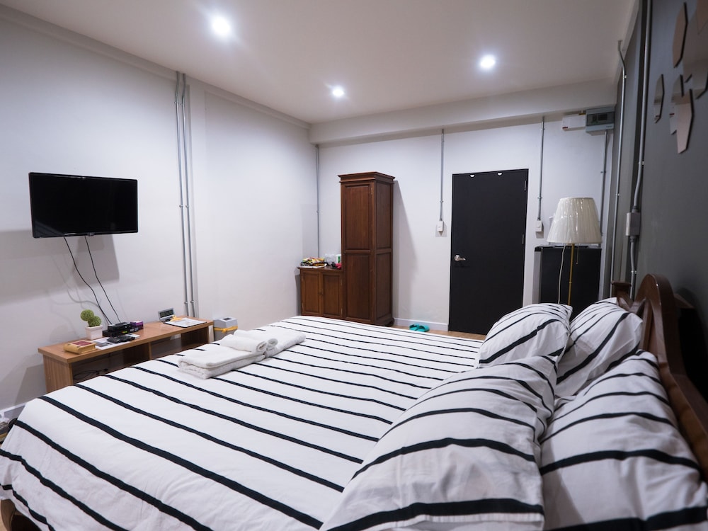 Pann Residence 24/39