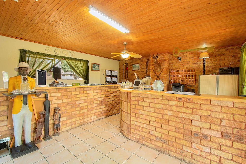 Airport Game Lodge 5/81