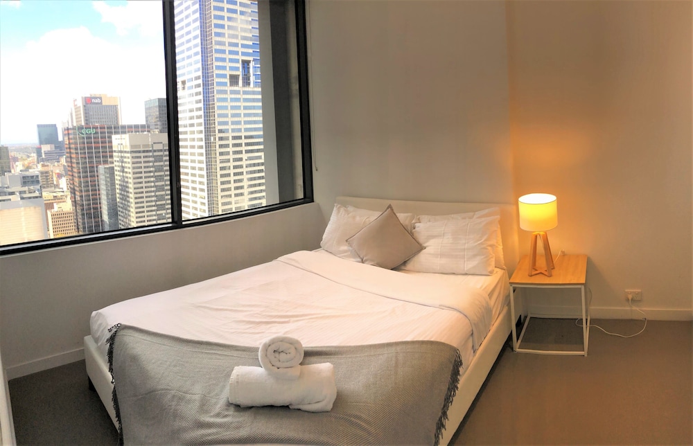 1 BEDROOM, BUSINESS, APARTMENT