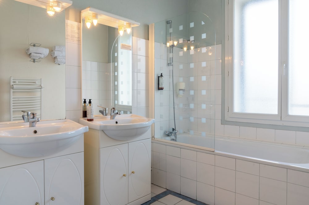 Hotel the Originals Lorient Les Oceanes 46/50