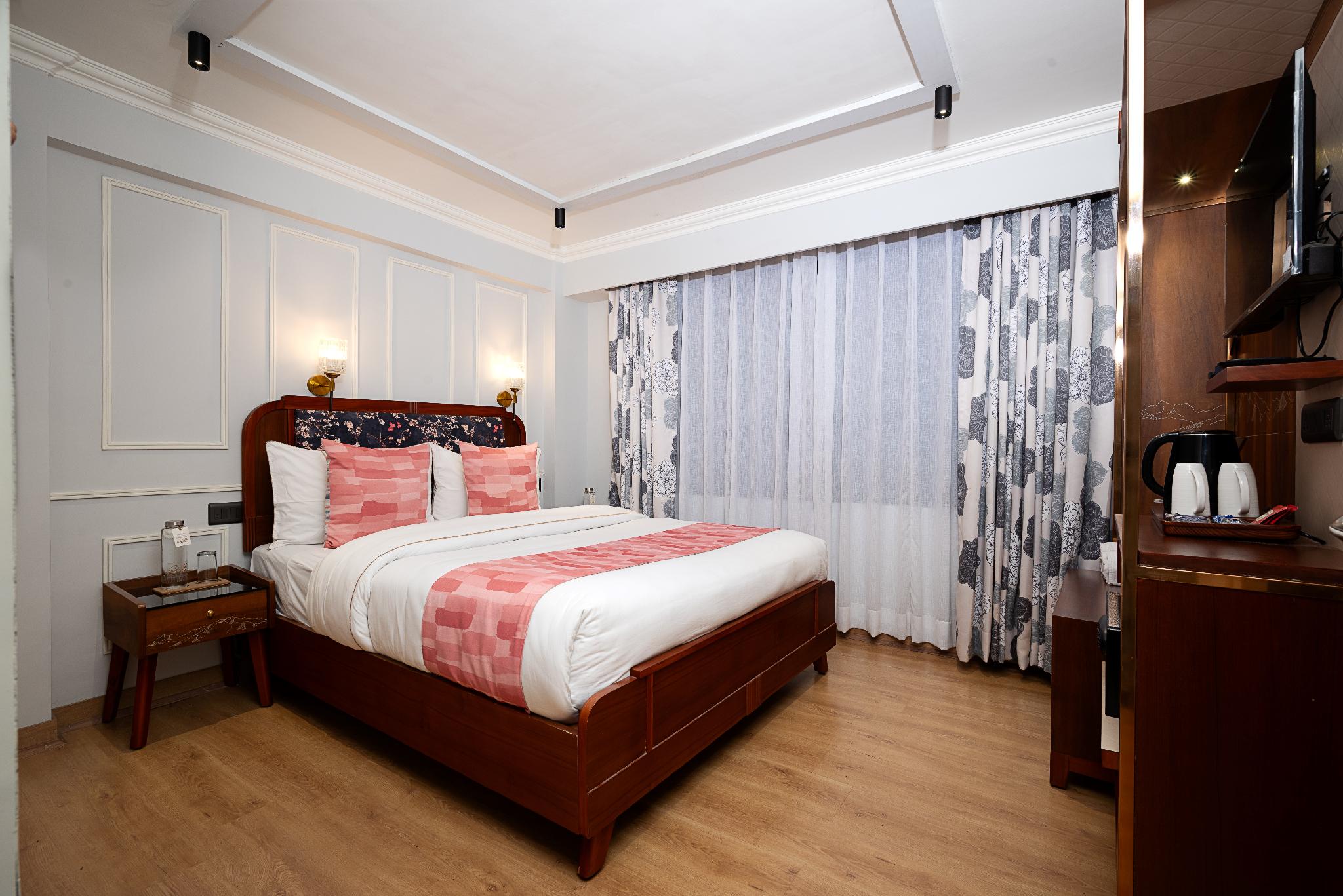 BASEMENT, DOUBLE BED