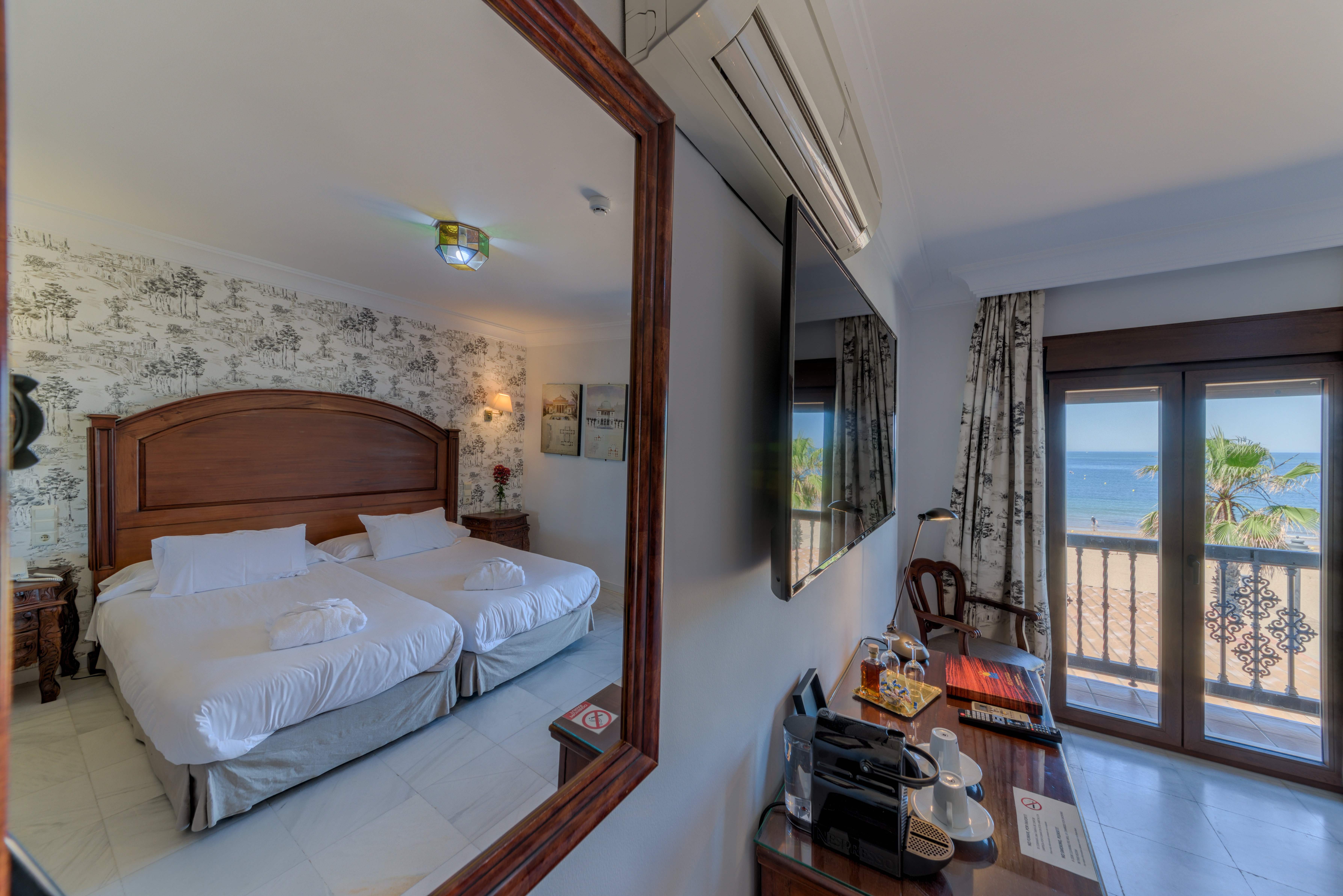 Room, Double or Twin Bed, Sea View