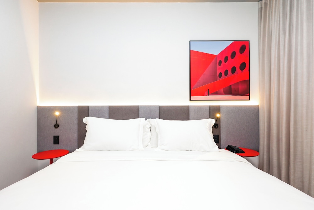 Radisson Red Ibirapuera 10/40
