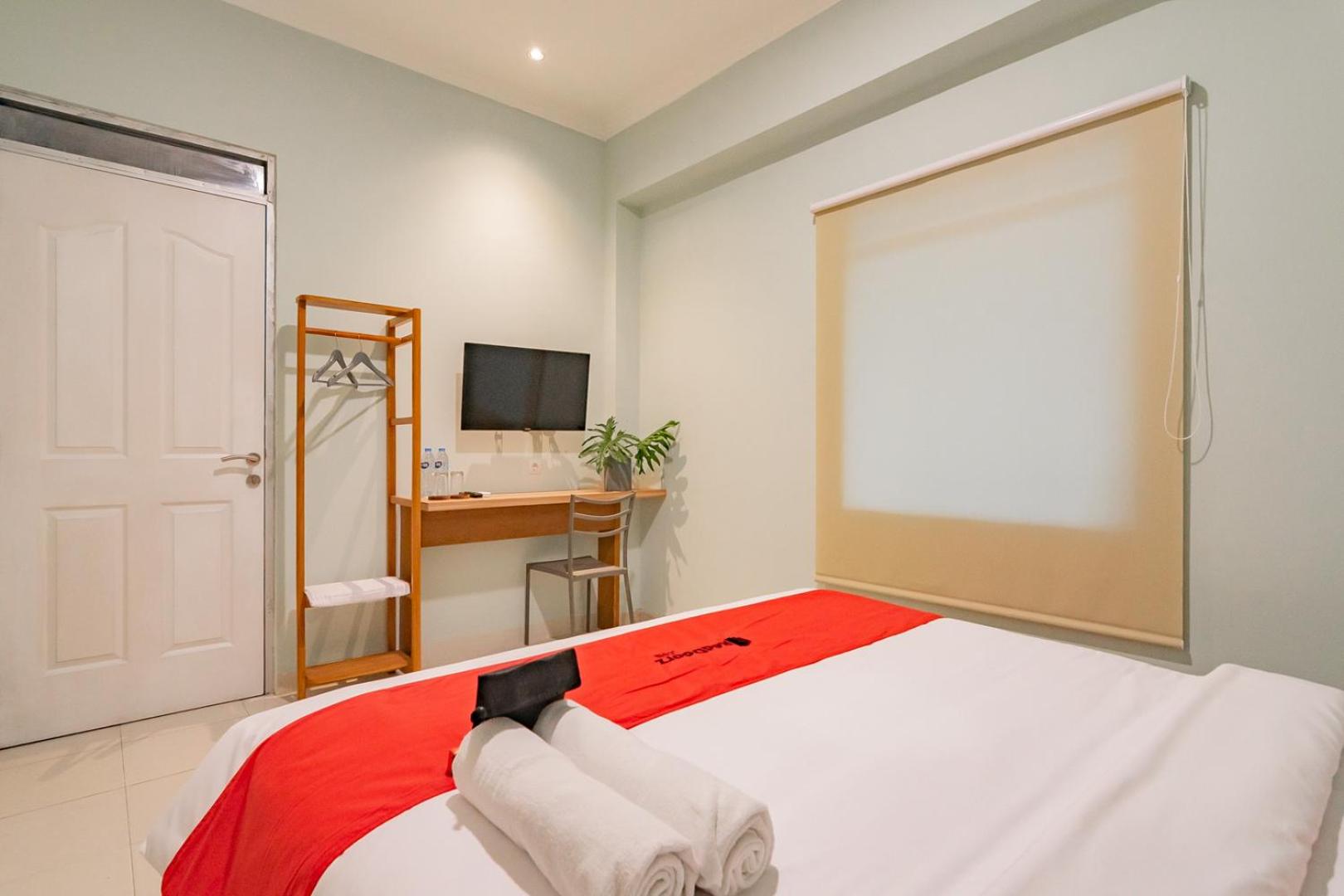 RedDoorz Plus Bagusrangin Street 6/31