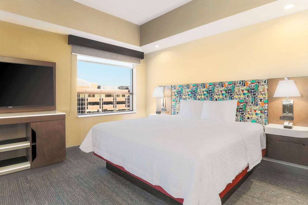 STUDIO, SUITE, KING BED, SOFA