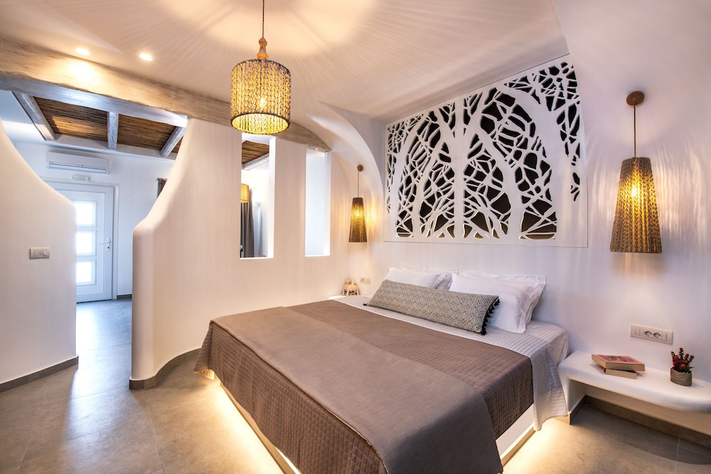 غرفة ديلوكس مع أريكة، Abasa Suites Santorini 2/5