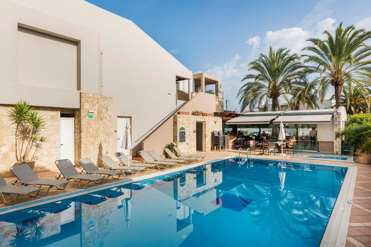 Elotis Suites 4/39