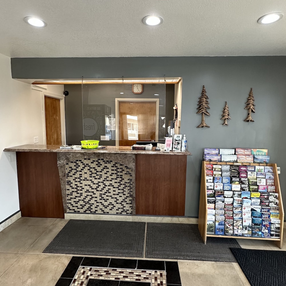 Timberland Inn & Suites 8/63