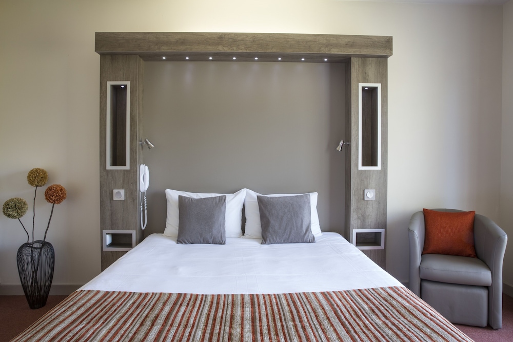 Hotel Les Mesanges 13/48