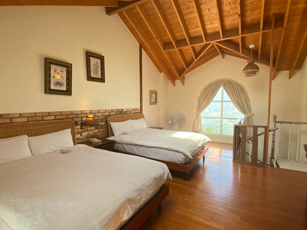 Ailiga Travel Villa 12/57