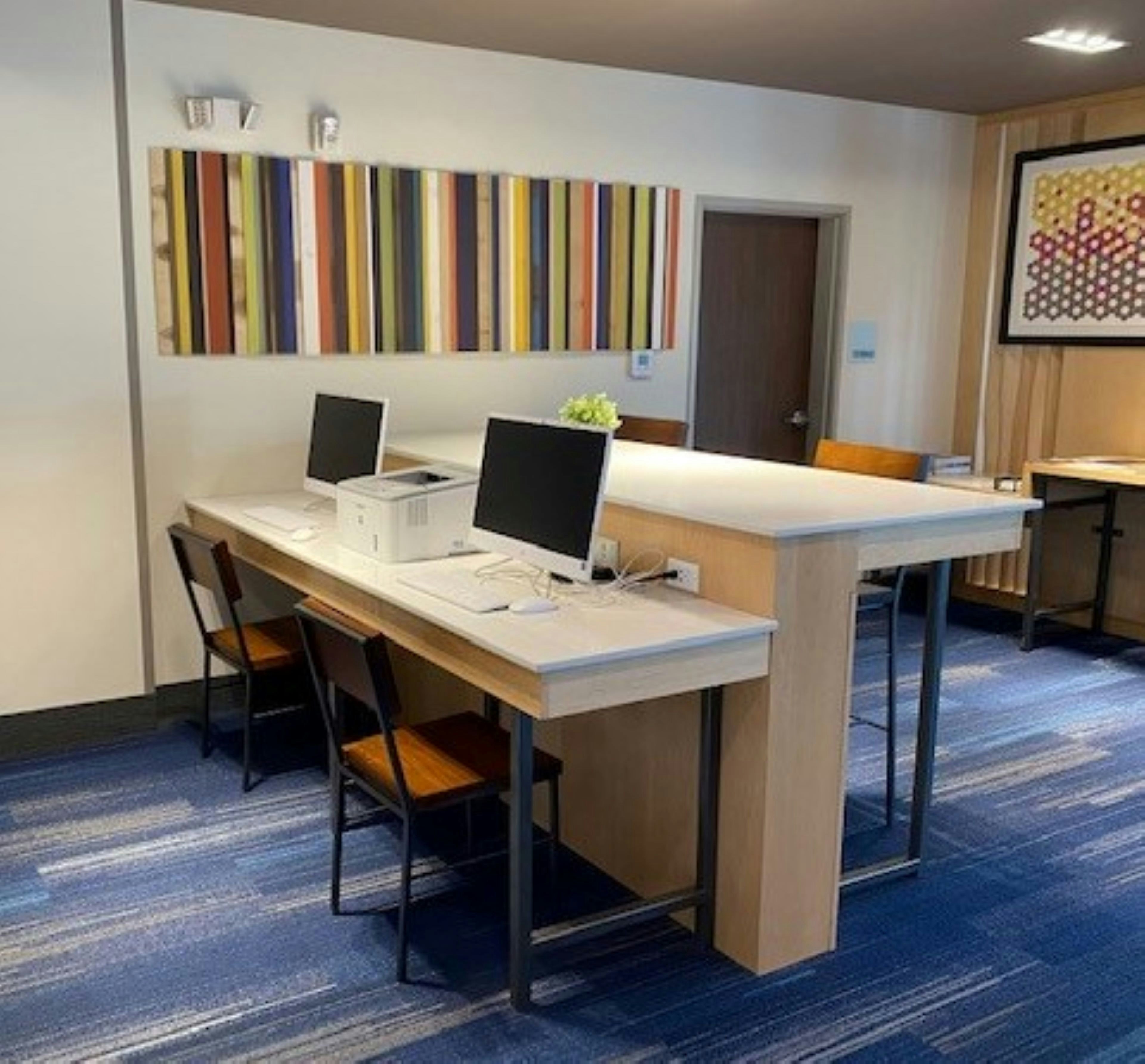 Holiday Inn Express and Suites Warrensburg North 51/58
