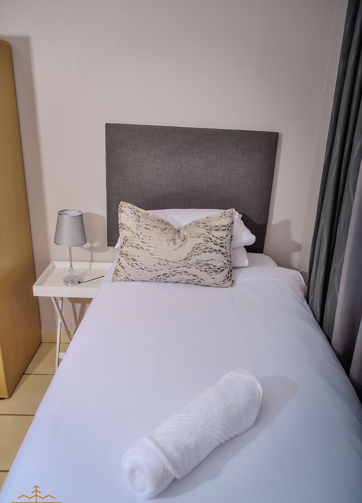 Avoca Vale Country Hotel 16/50