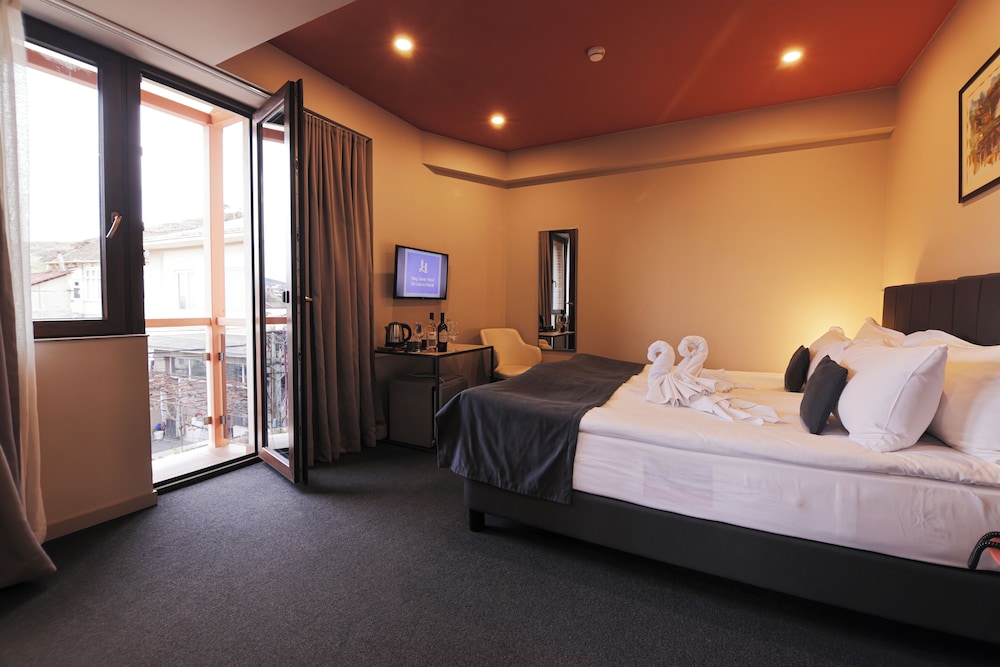 King Tamar Hotel By Luxuria Hotels 14/48