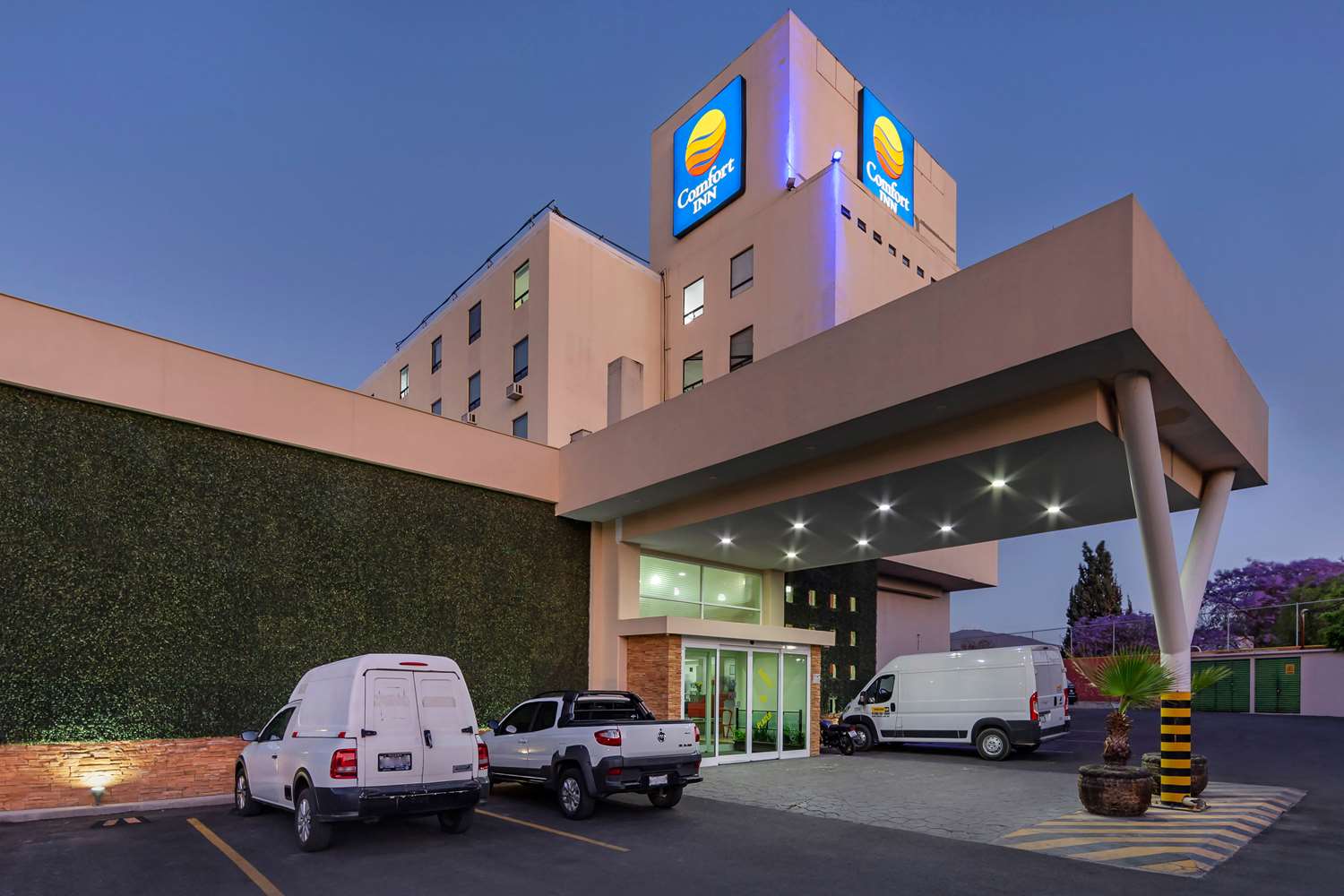 Hotel BeWow Queretaro 36/38