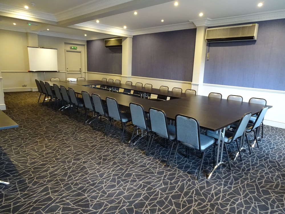 The Beeches Hotel And Leisure Club 42/50