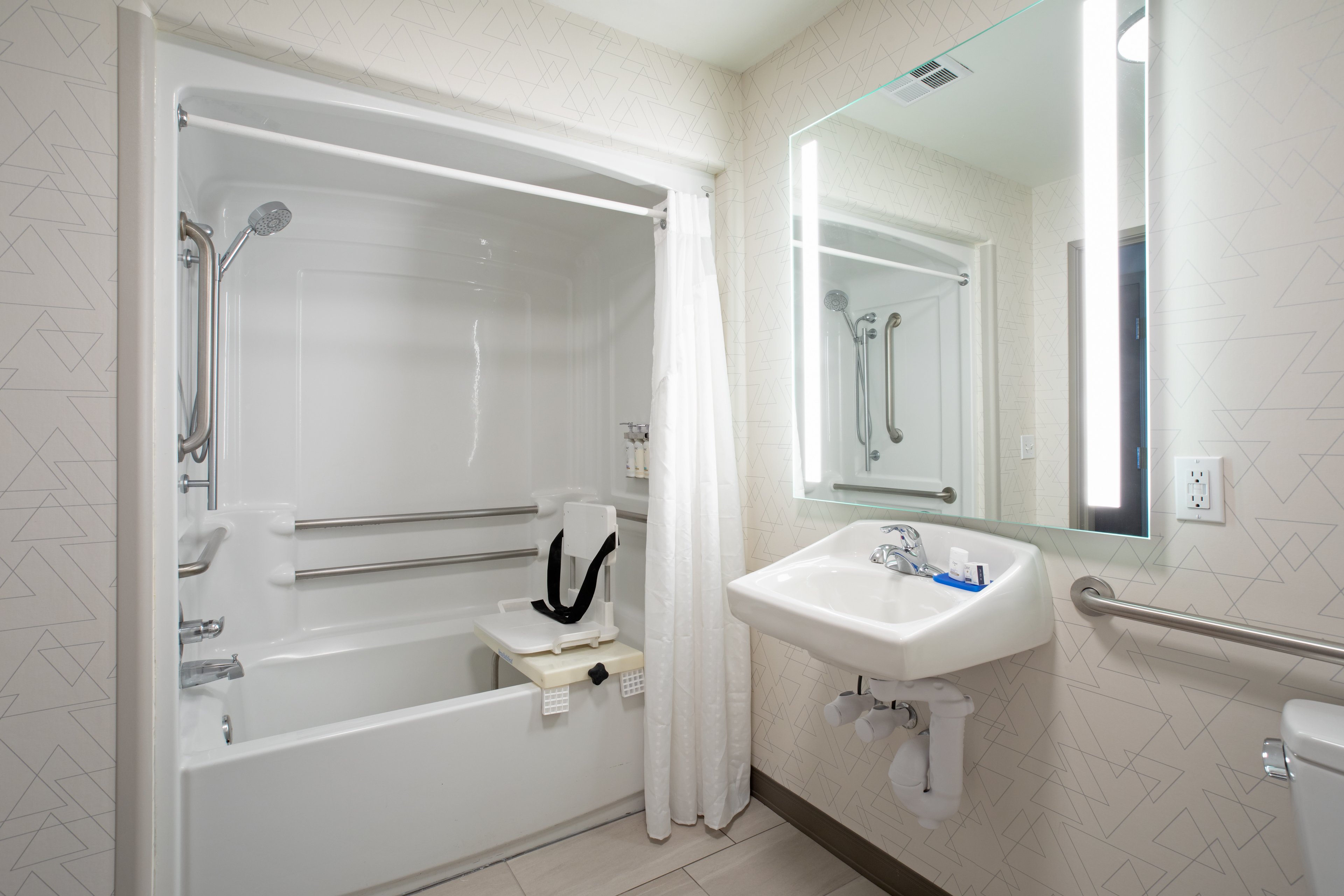 Holiday Inn Express Hotel Suites Grand Junction 95/96