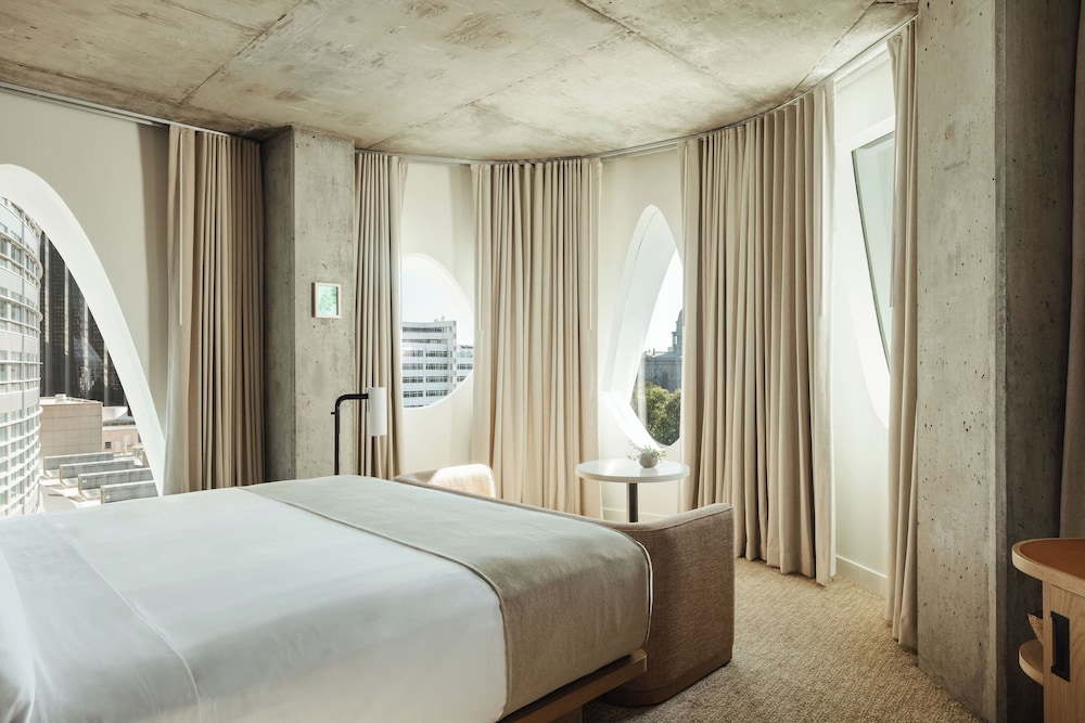 Capital, Studio, Suite, King Bed