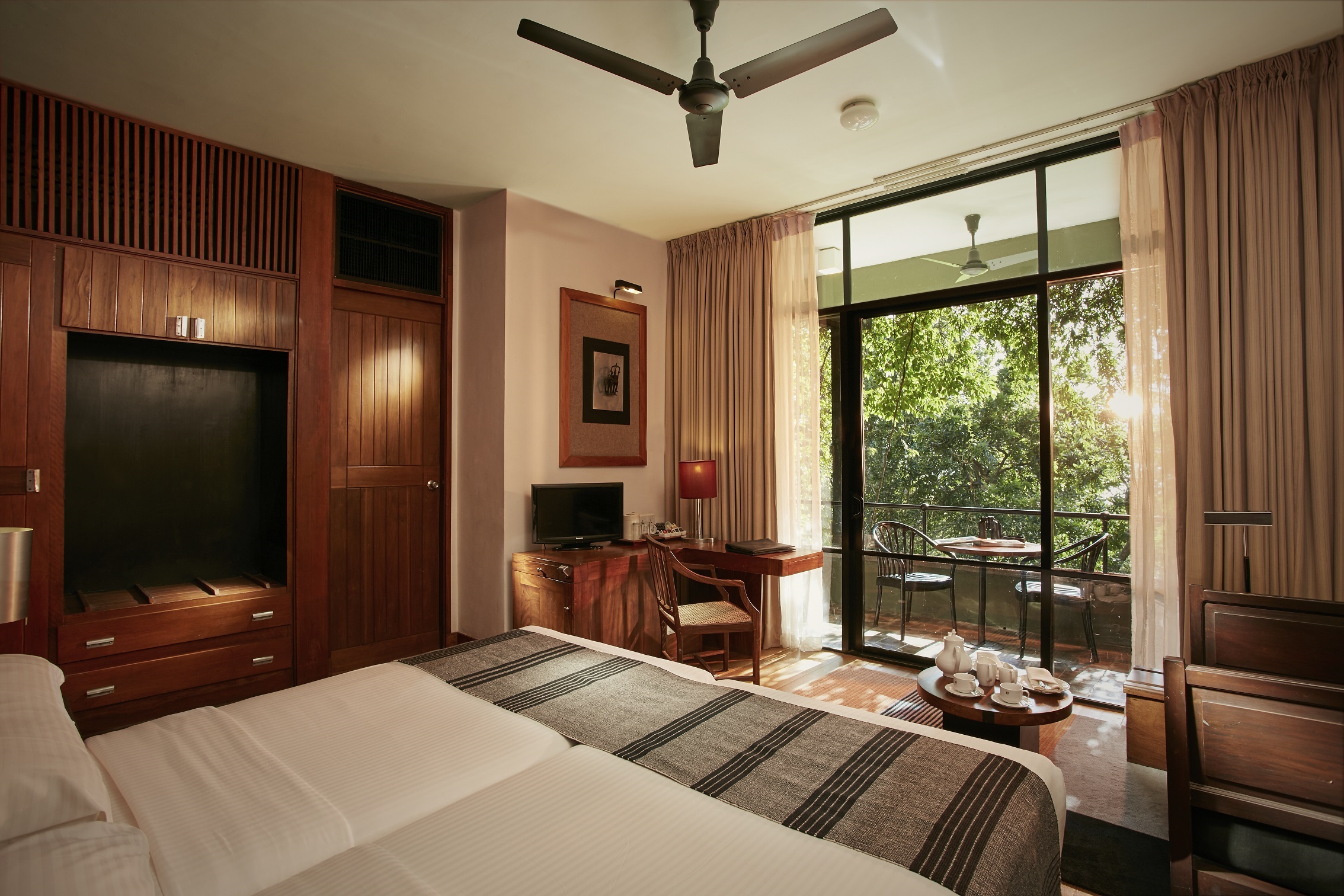 SUPERIOR, TWIN BEDS