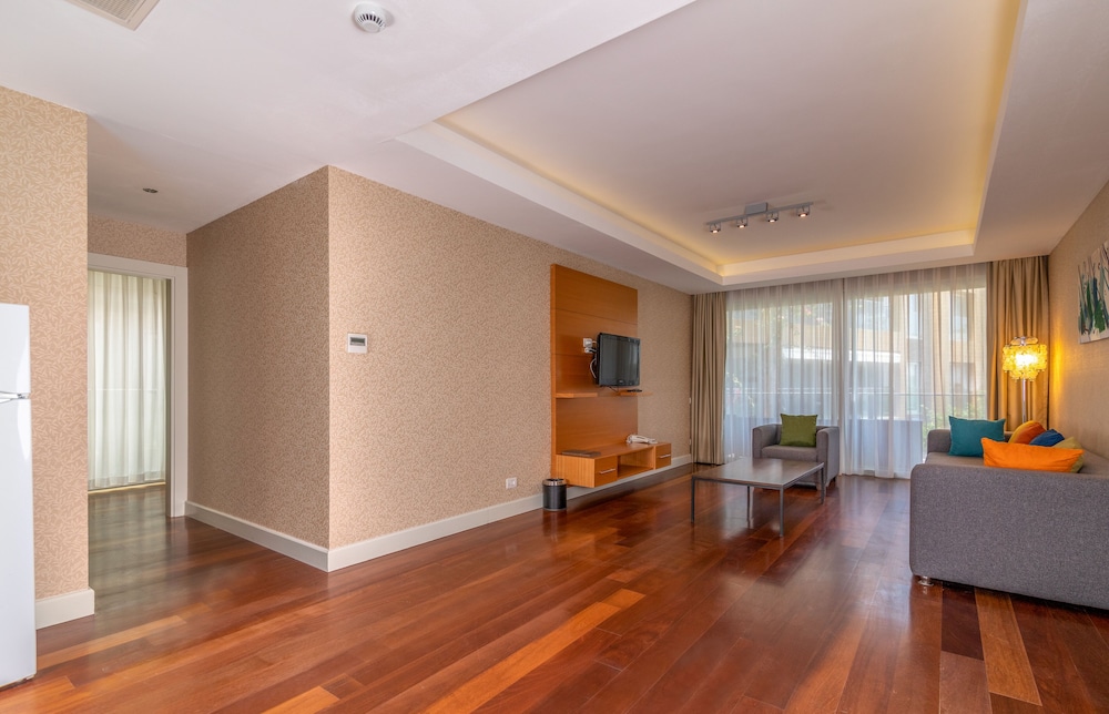 Highlight Hotel 5/50