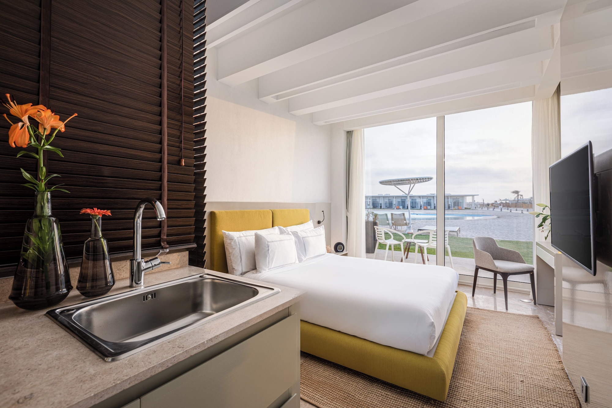 Beach, Twin Beds, Lagoon or Sea View