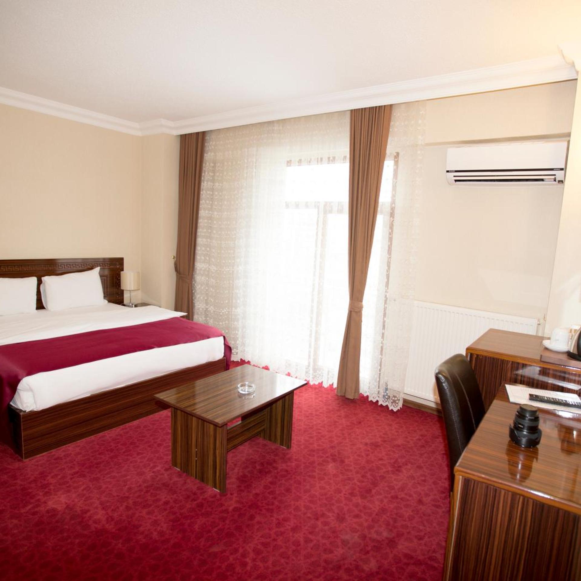 Resmina Otel Van 12/42