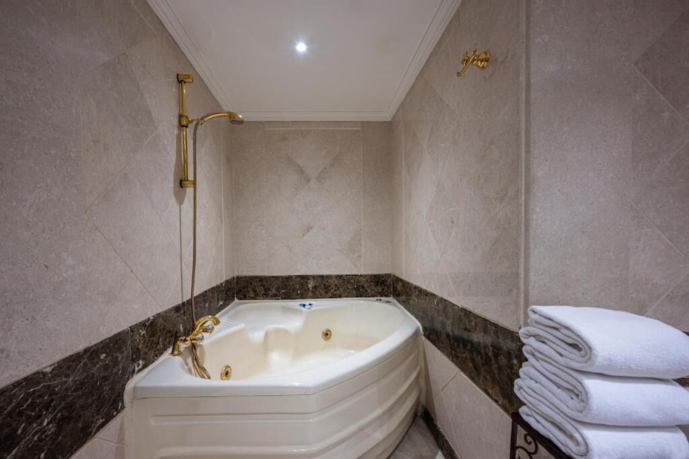 فندق الشهداء(Al Shohada by Palm Rich Makkah EX - Al Shohada Hotel) 44/47