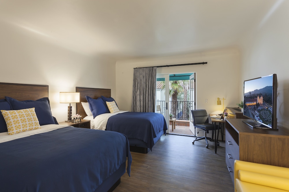 SUPERIOR, 2 DOUBLE BEDS, BALCONY