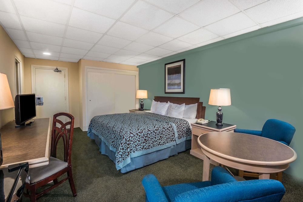 Hotel Atlantic City Oceanfront Boardwalk 9/18