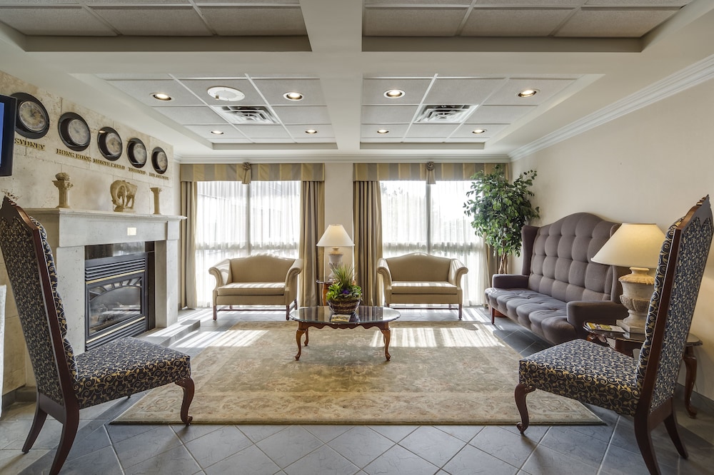 Monte Carlo Inn Oakville Suites 49/68