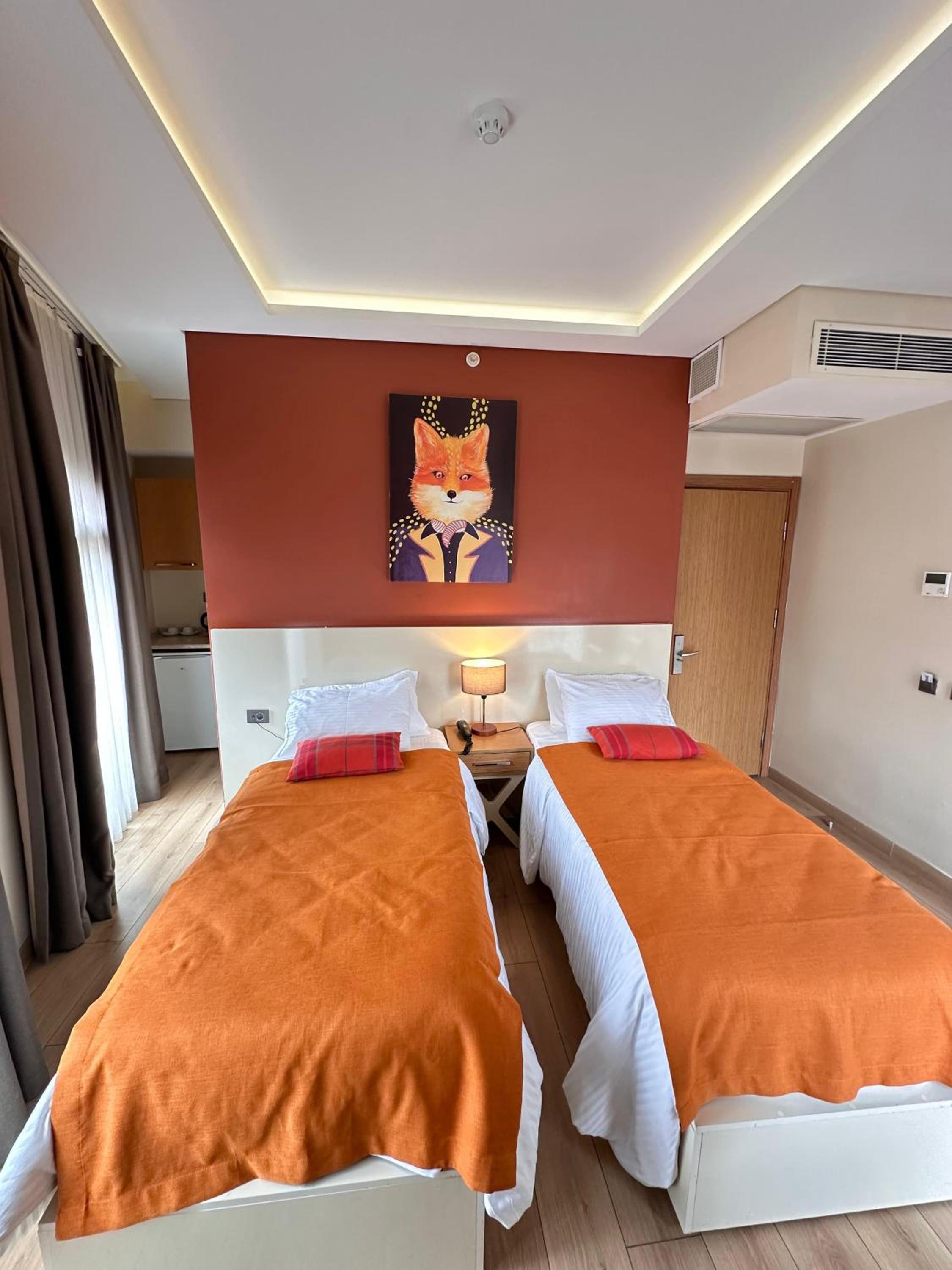 Room, Twin Beds
