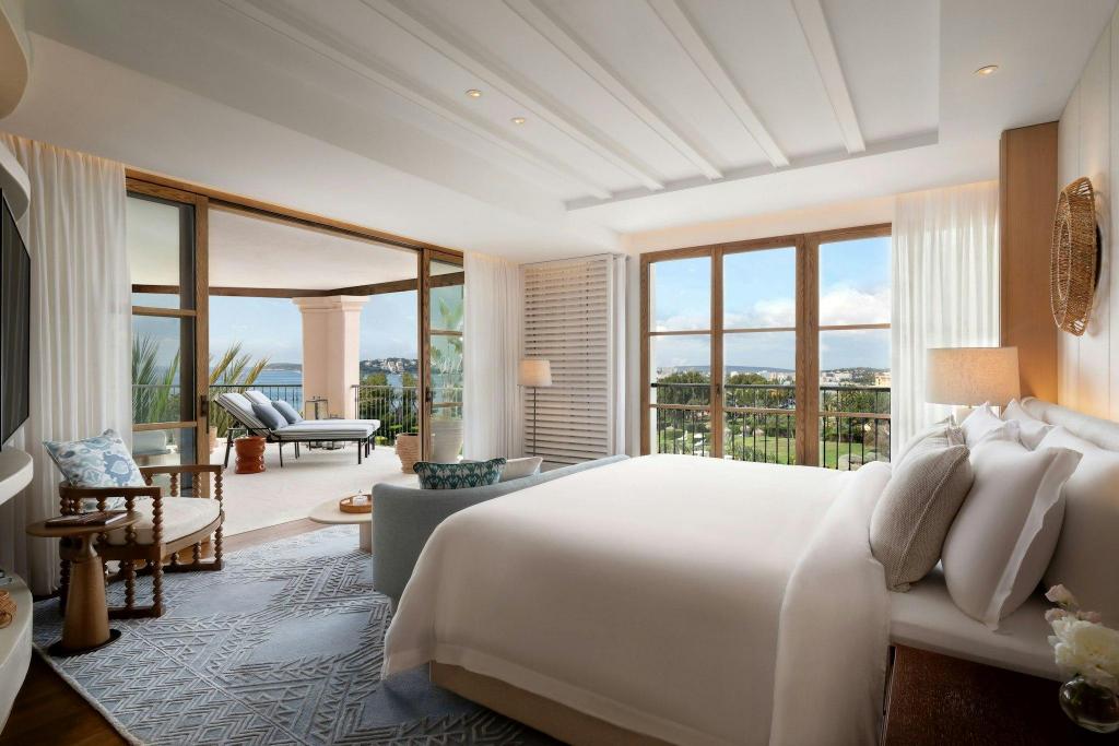 1 Bedroom, Royal, Penthouse Suite, King Bed, Sea Front, Main Building, Top Floor