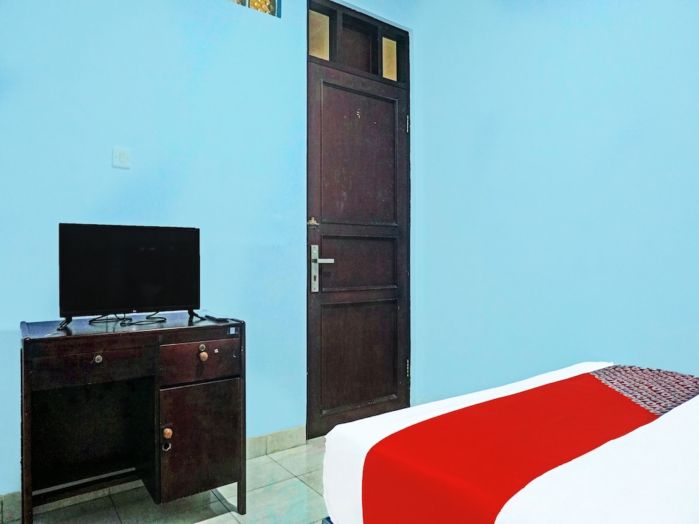 Super OYO 91535 J&b Rooms Tomang 22/35