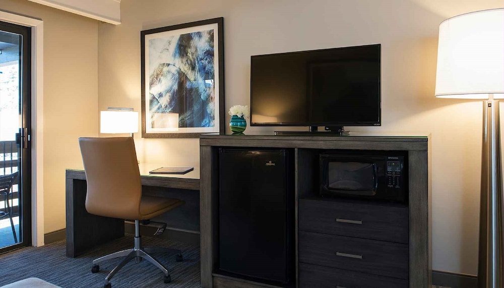 Hotel Azure Tahoe 20/39