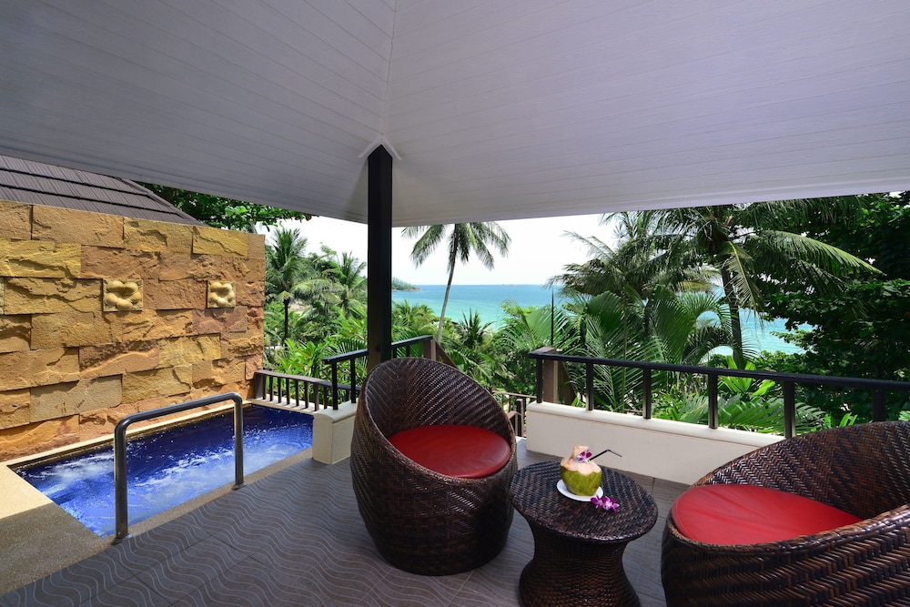 ANDAMAN WHITE BEACH RESORT 33/70