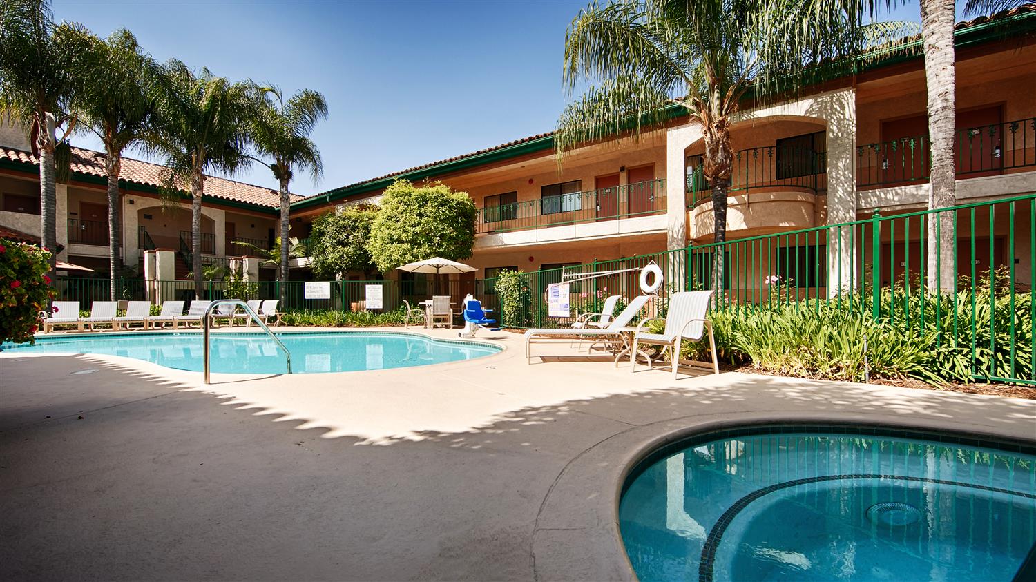Best Western San Dimas Hotel & Suites 4/40
