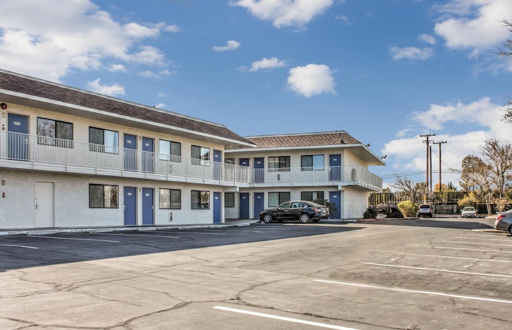 Motel6 Mojave, CA 64/69