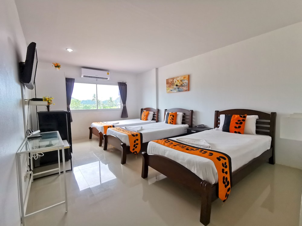 ROOM, TRIPLE