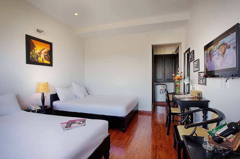 1 BEDROOM, FAMILY, RIVER VIEW